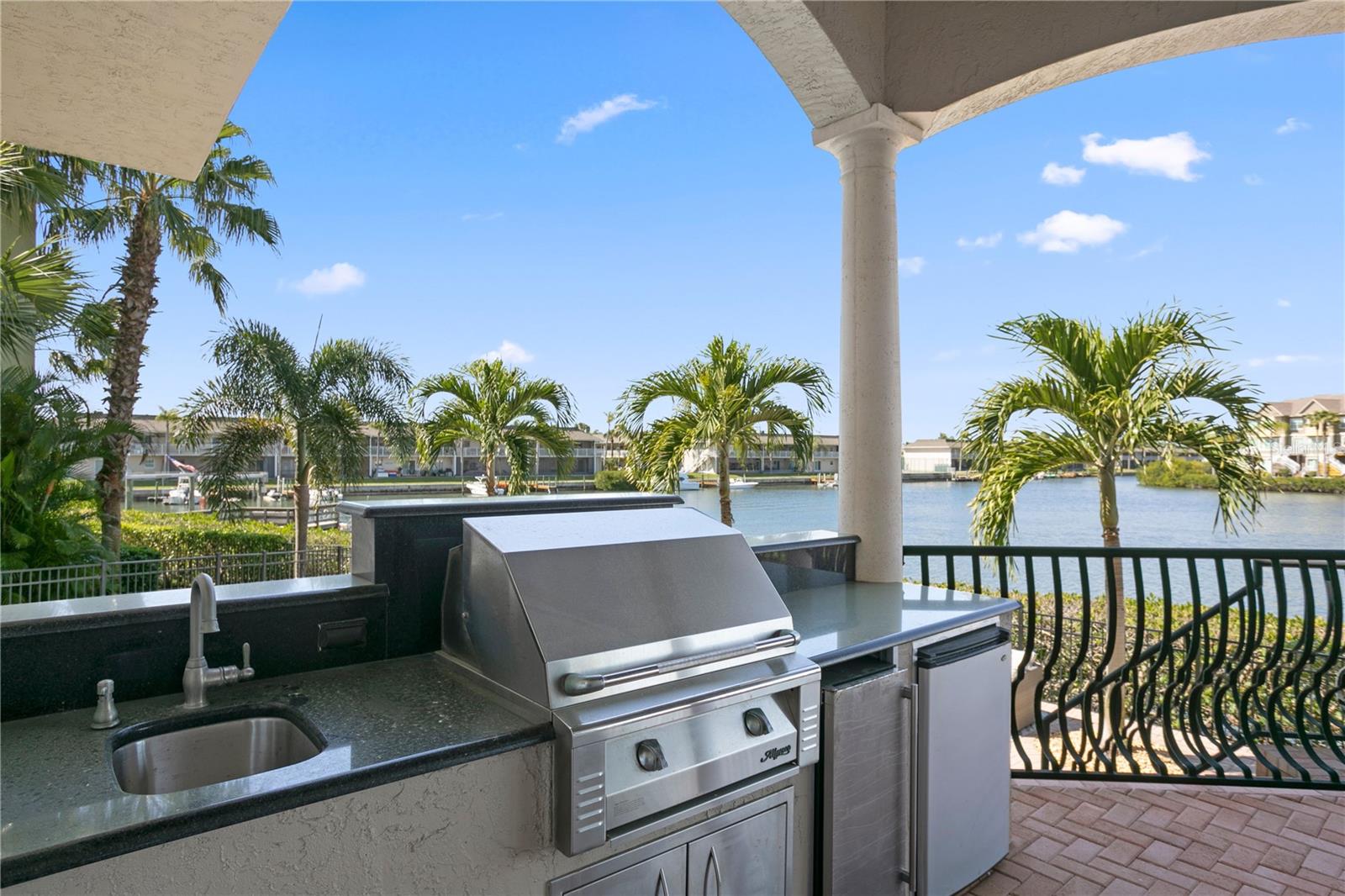 THE RESERVE OF OLD TAMPA BAY - Residential Lease