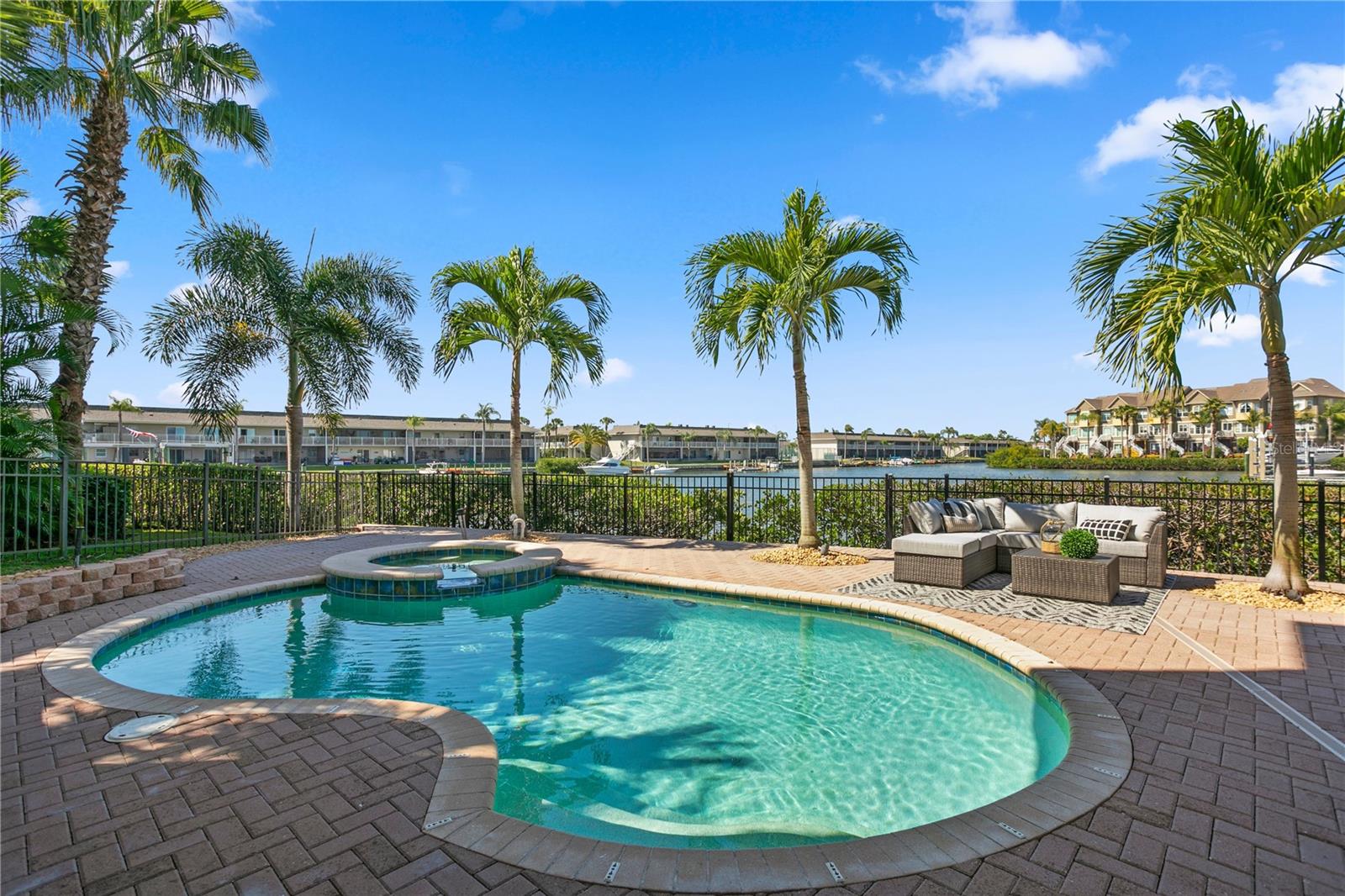 THE RESERVE OF OLD TAMPA BAY - Residential Lease