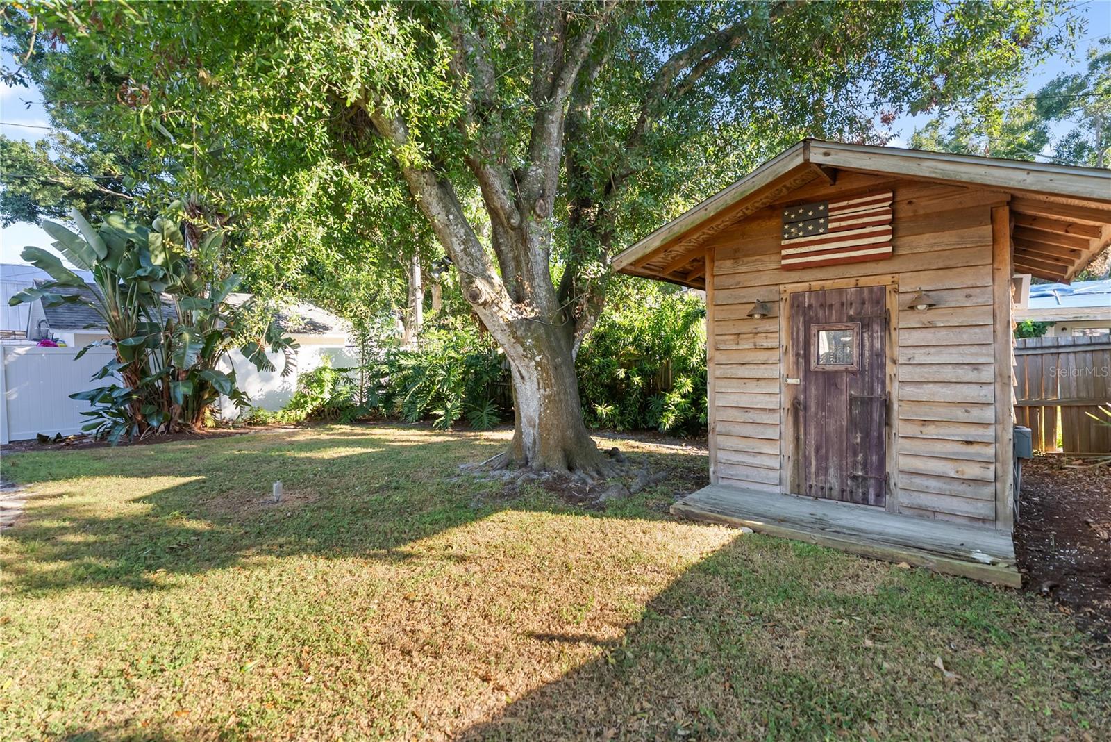 RUSTIC LODGE - Residential