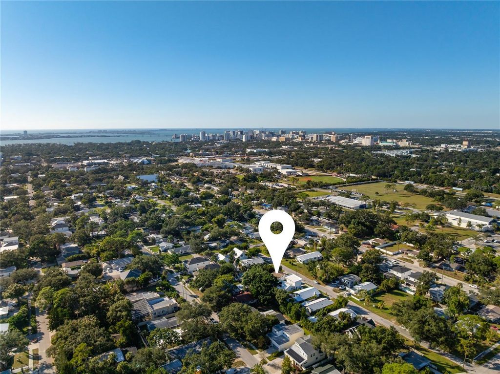 Photo of 2530 Loma Linda Street, Sarasota, FL 34239 (MLS # A4669972)