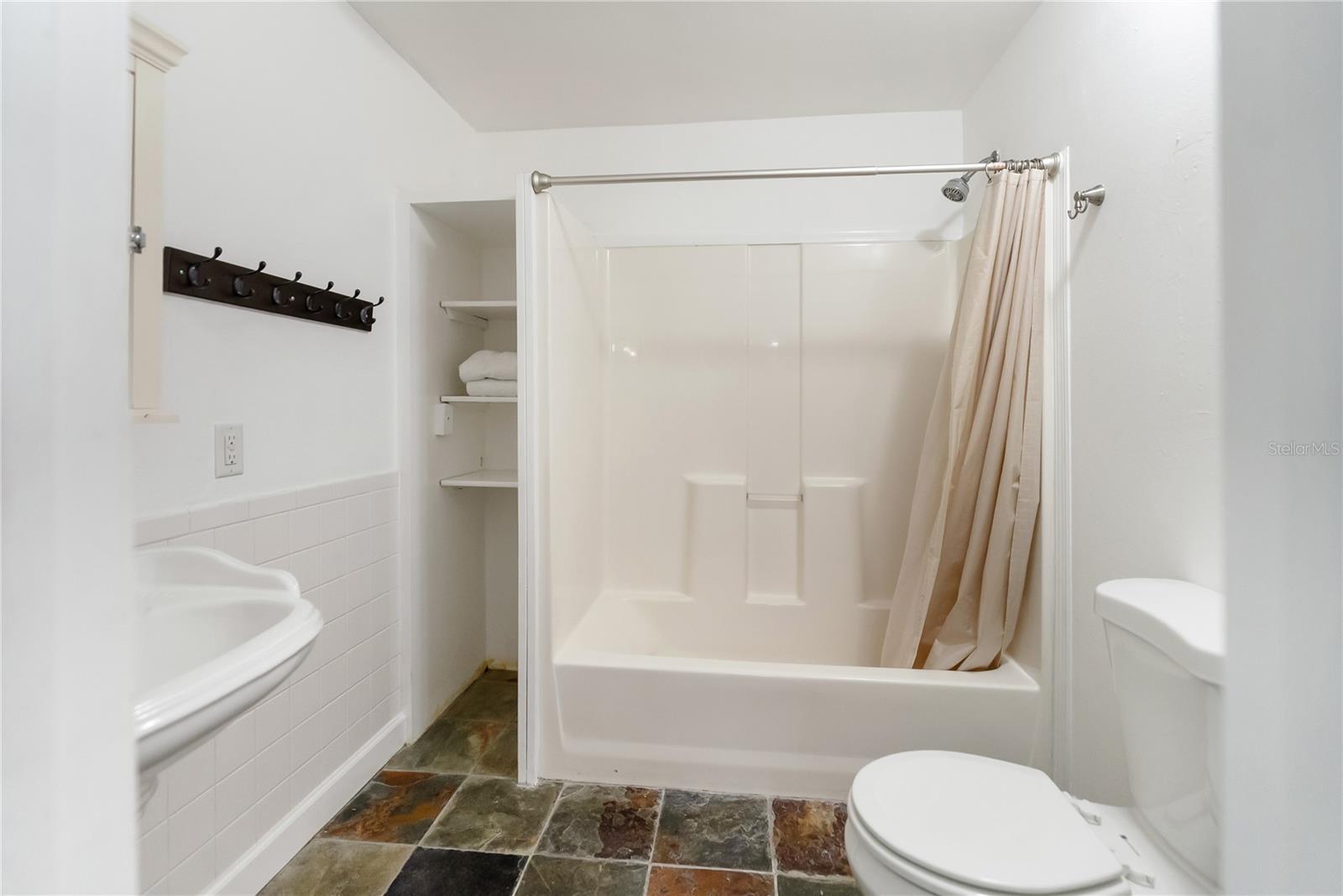 RUSTIC LODGE - Residential