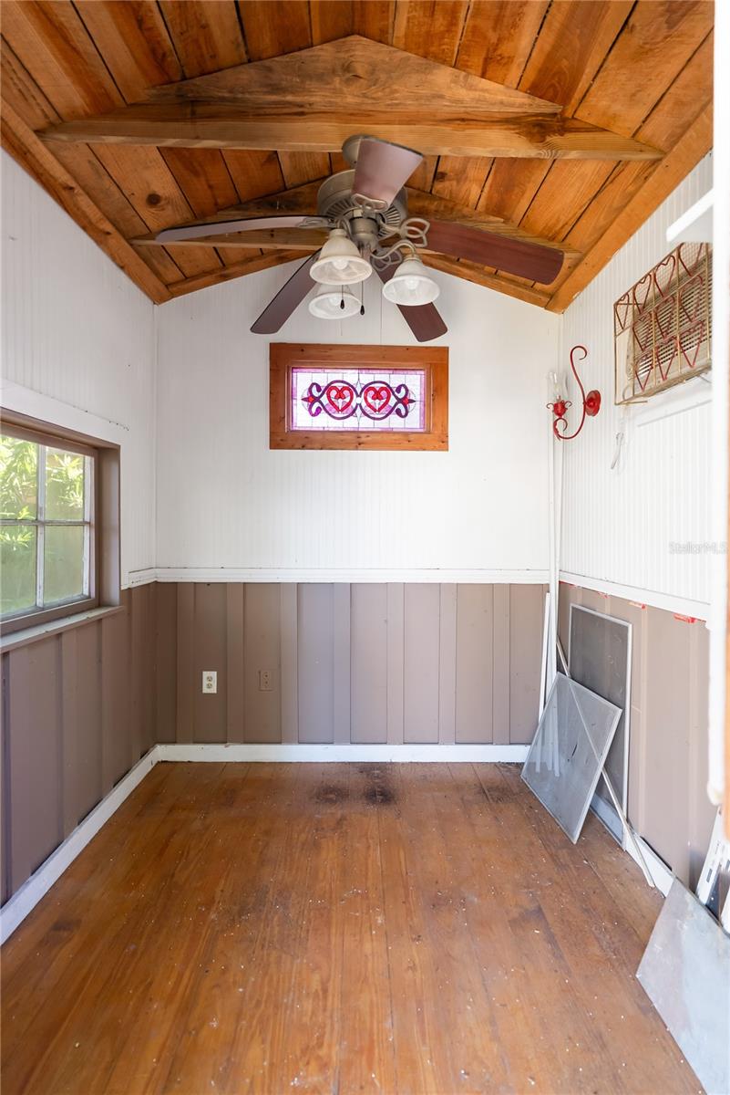 RUSTIC LODGE - Residential