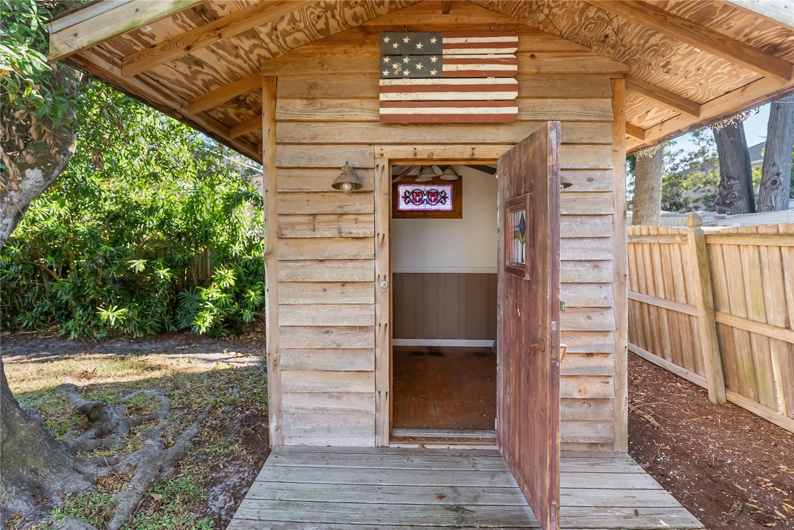 RUSTIC LODGE - Residential