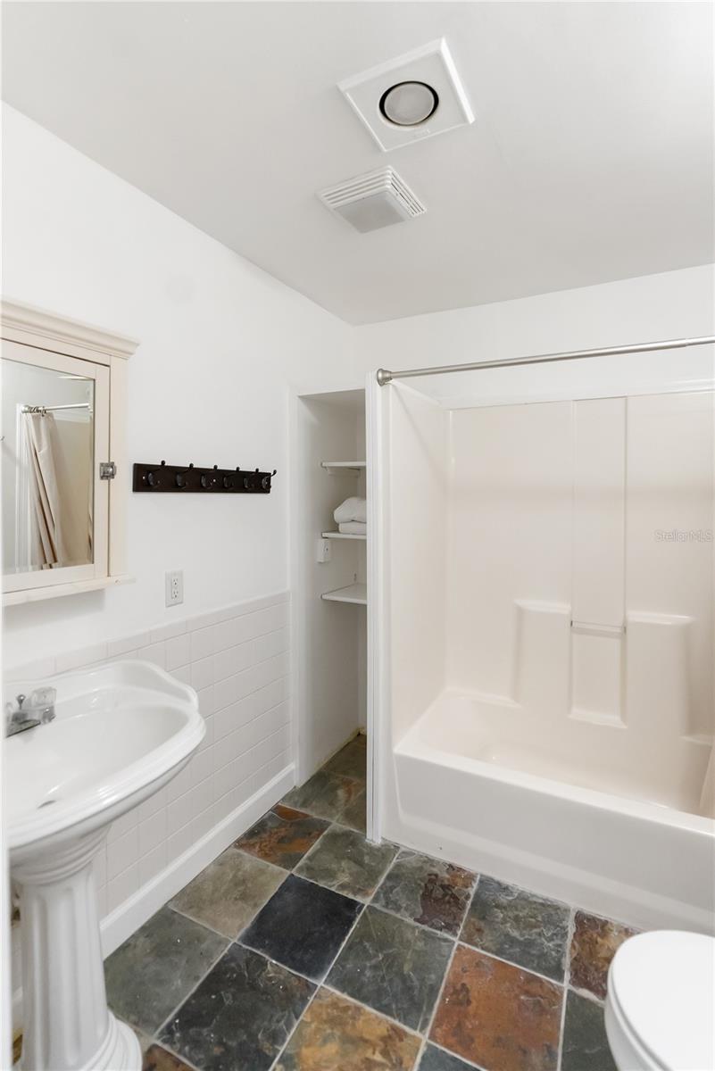 RUSTIC LODGE - Residential