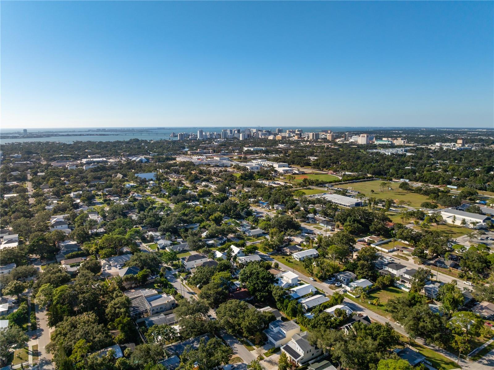 RUSTIC LODGE - Residential