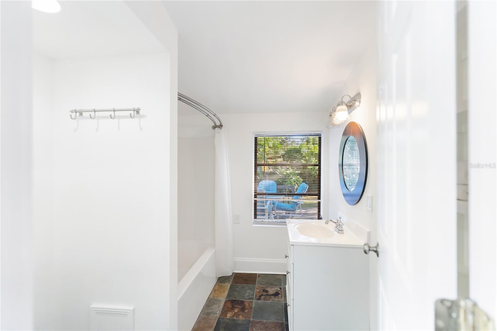 RUSTIC LODGE - Residential