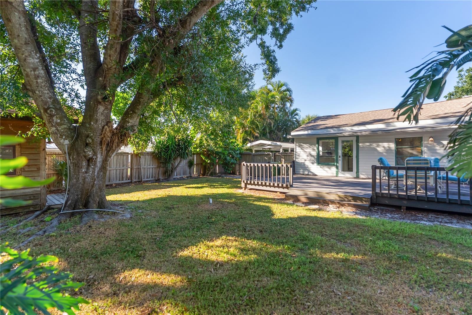 RUSTIC LODGE - Residential