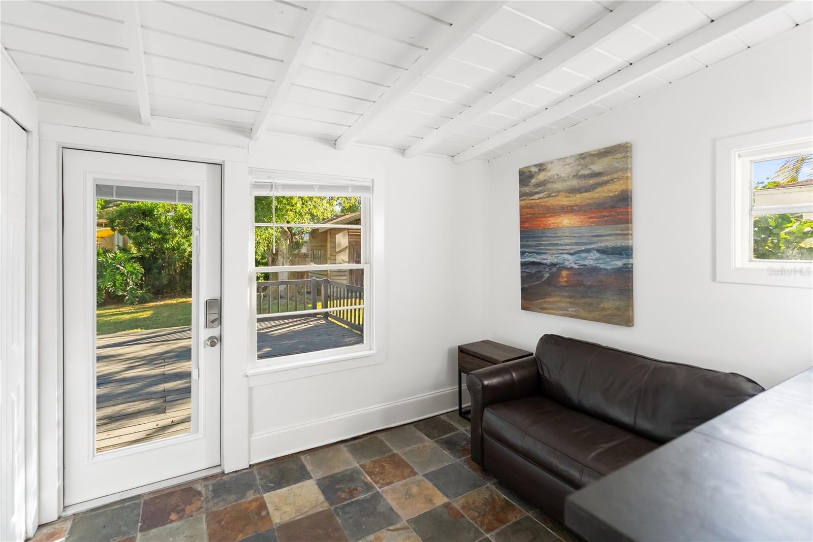 RUSTIC LODGE - Residential