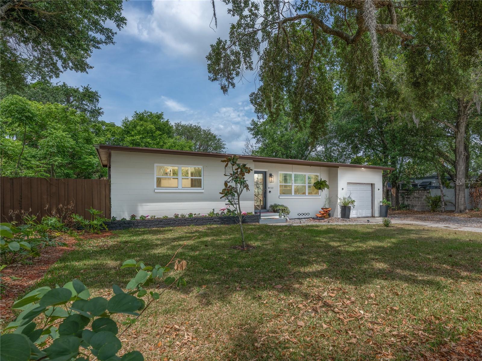 INTERLAKE PARK SECOND ADD - Residential