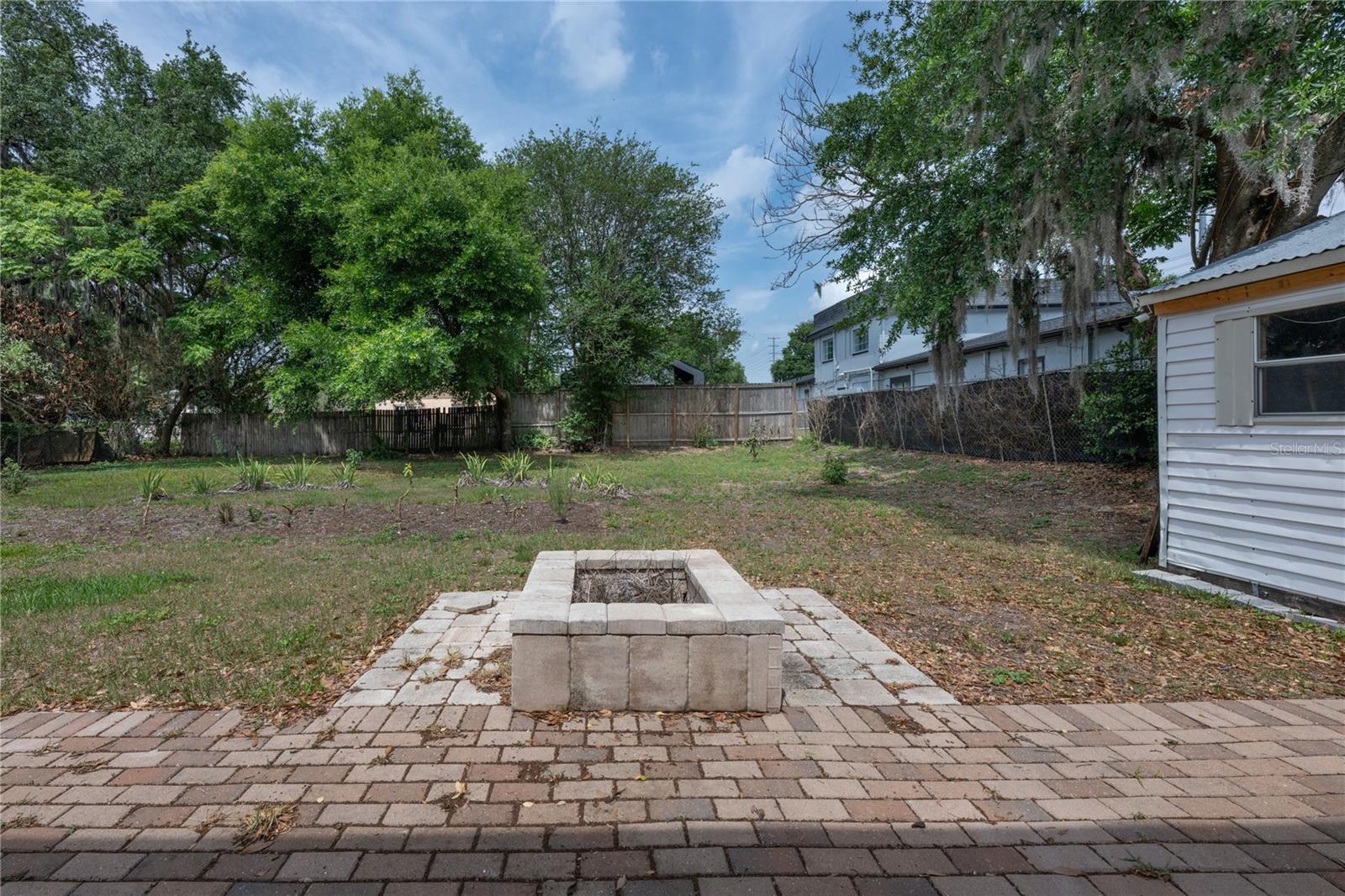 INTERLAKE PARK SECOND ADD - Residential