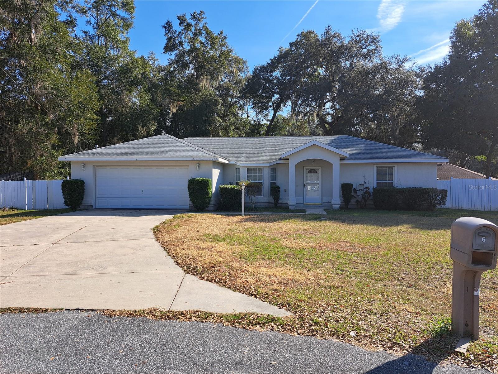 SILVER SPRINGS SHORES - Residential