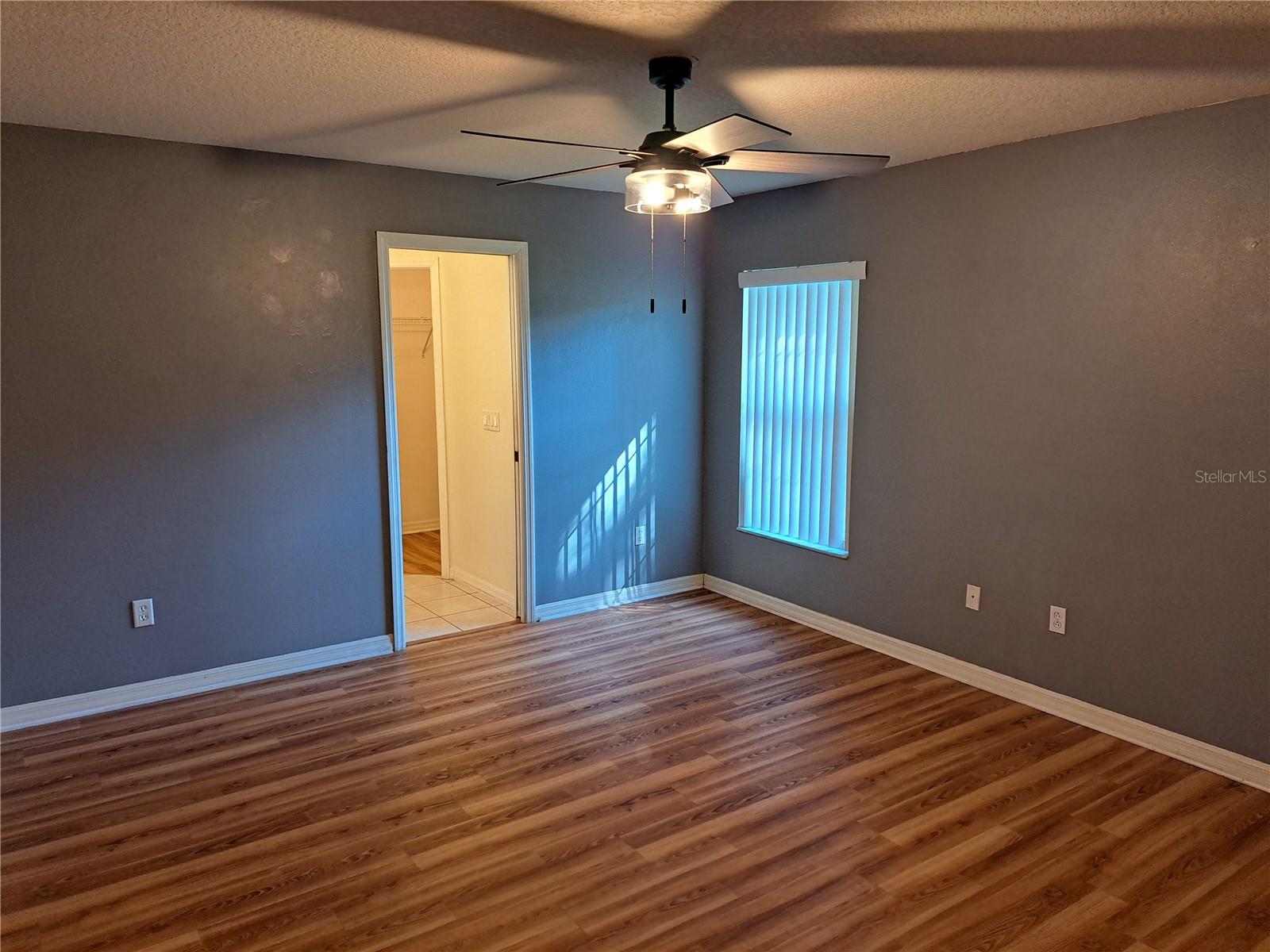 SILVER SPRINGS SHORES - Residential