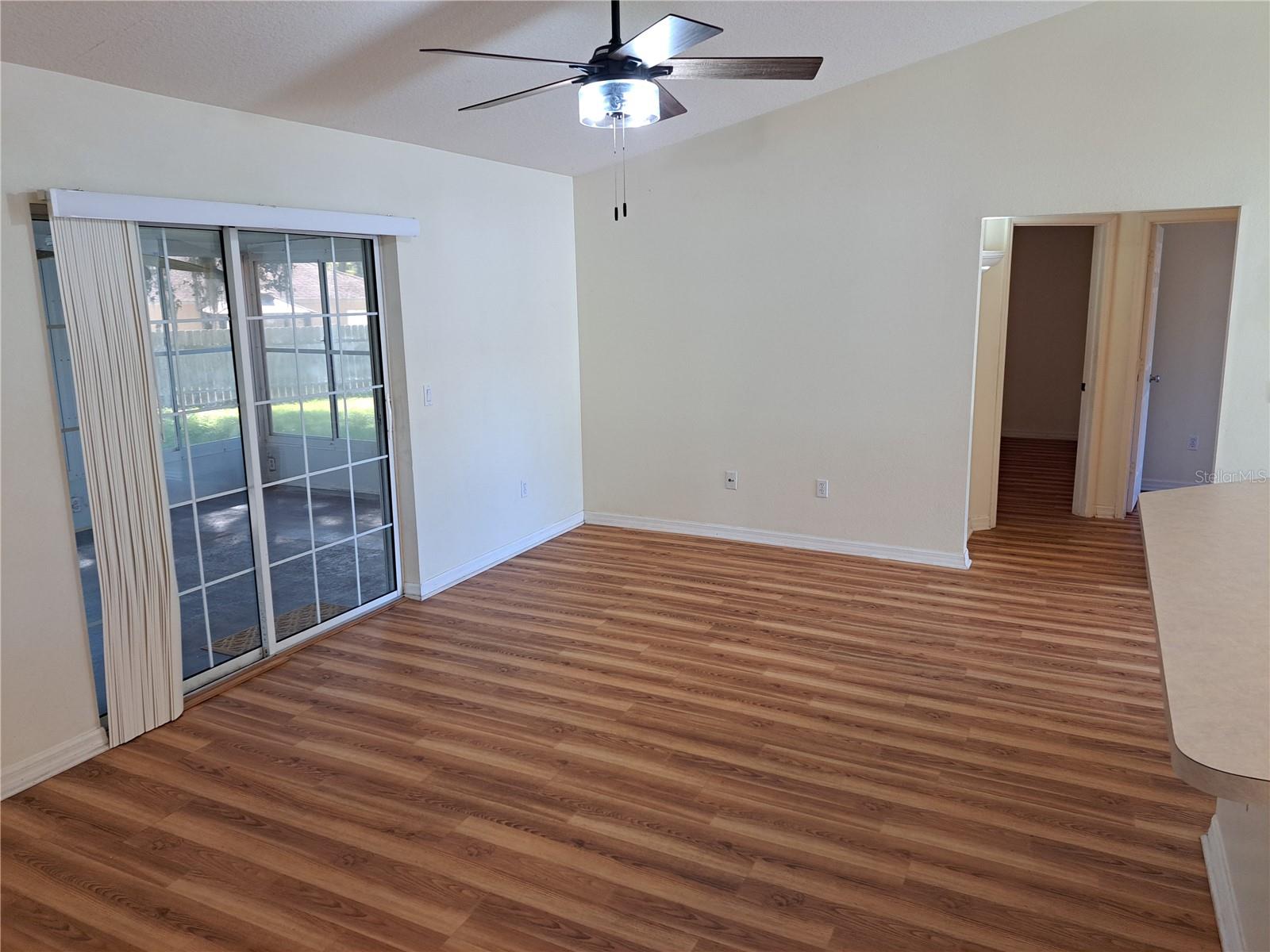 SILVER SPRINGS SHORES - Residential