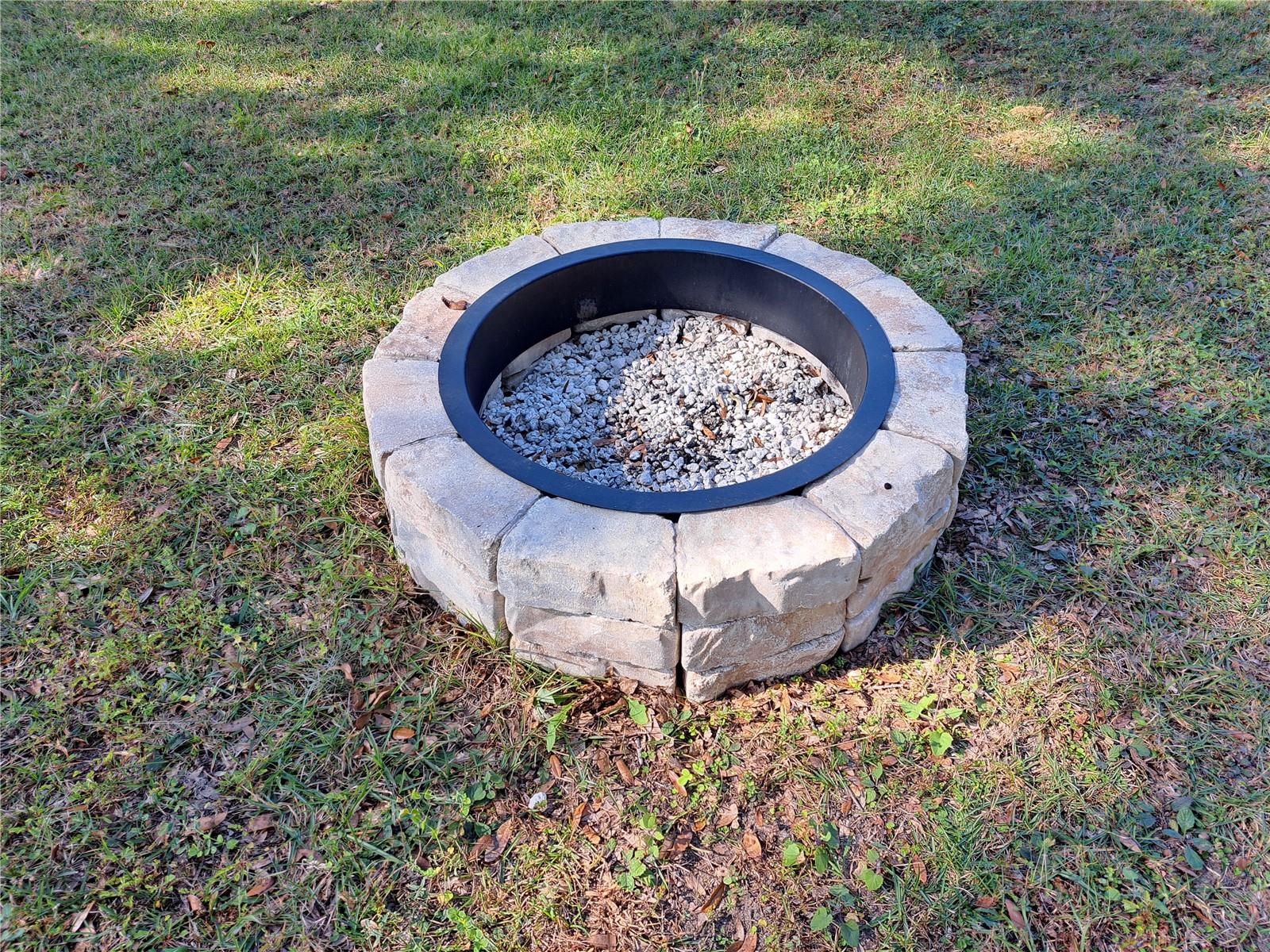 SILVER SPRINGS SHORES - Residential