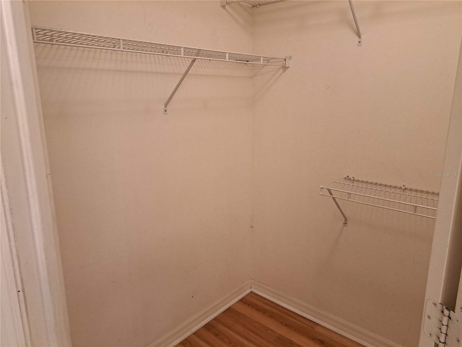 SILVER SPRINGS SHORES - Residential