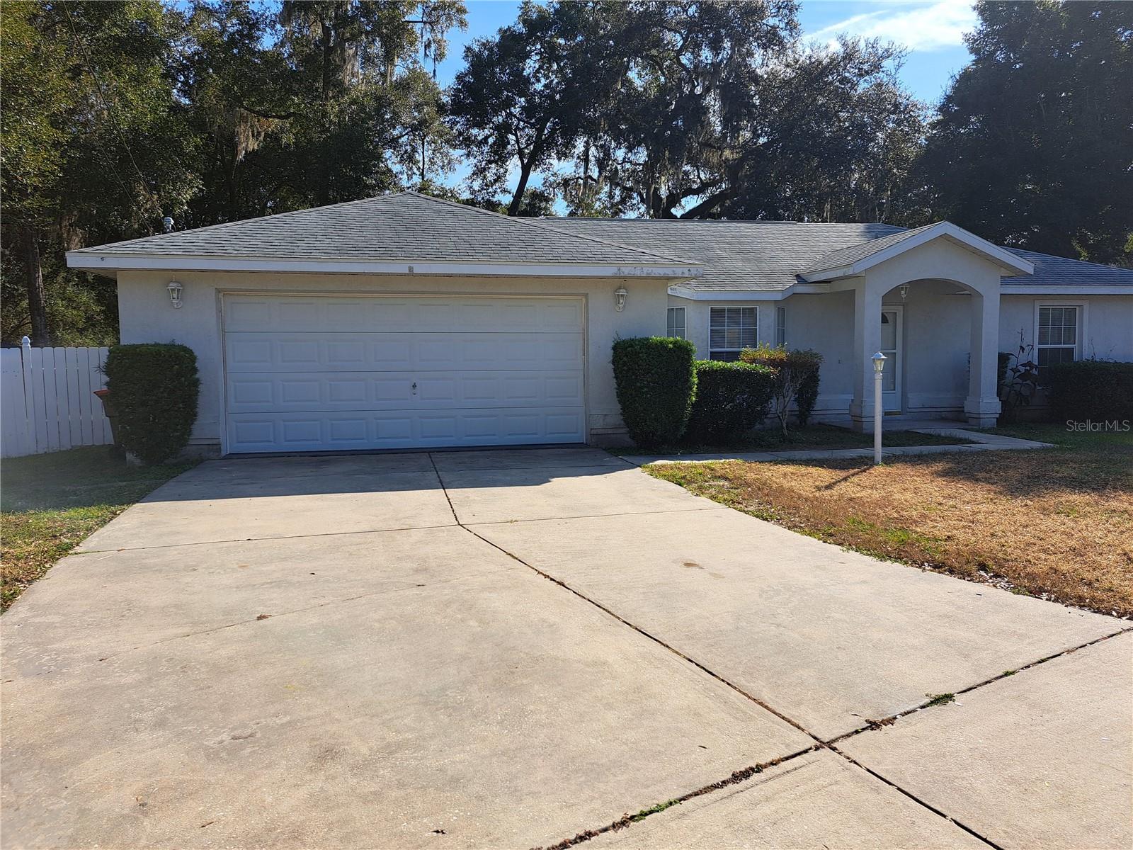 SILVER SPRINGS SHORES - Residential