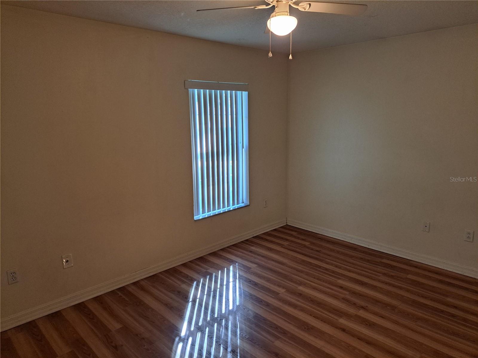 SILVER SPRINGS SHORES - Residential