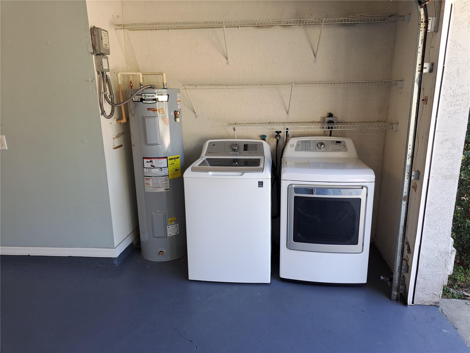 SILVER SPRINGS SHORES - Residential