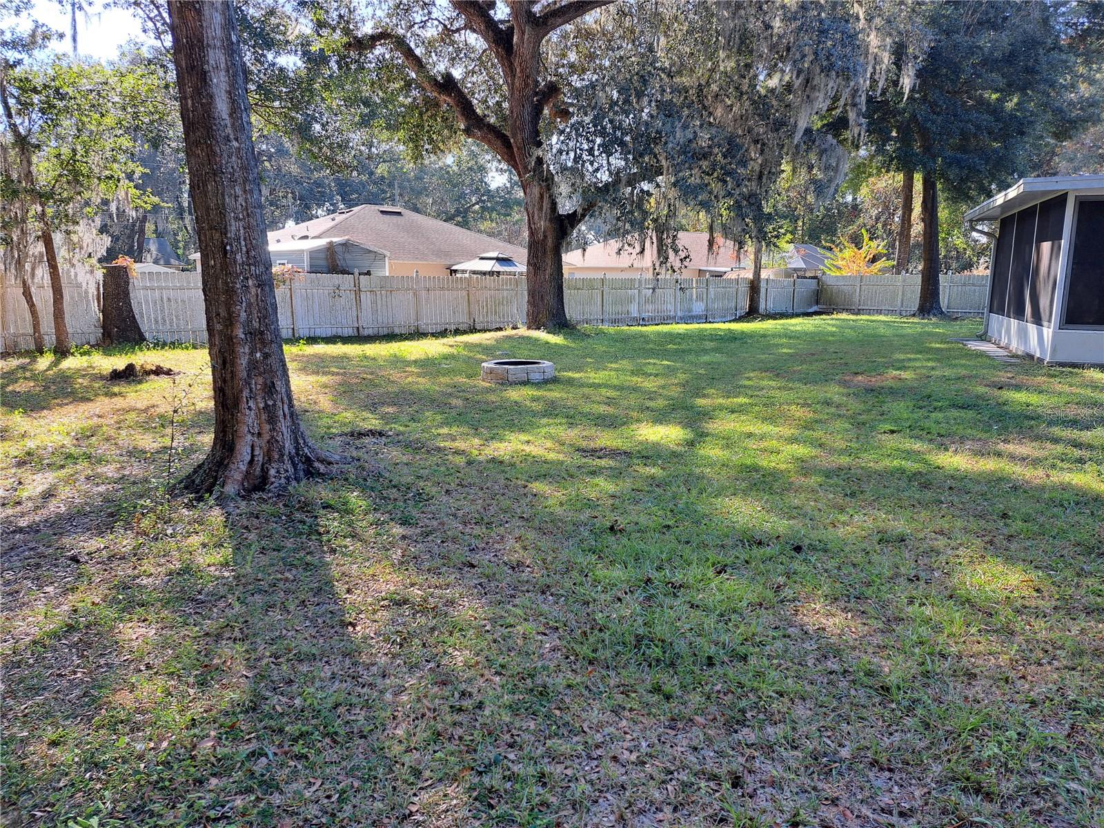 SILVER SPRINGS SHORES - Residential