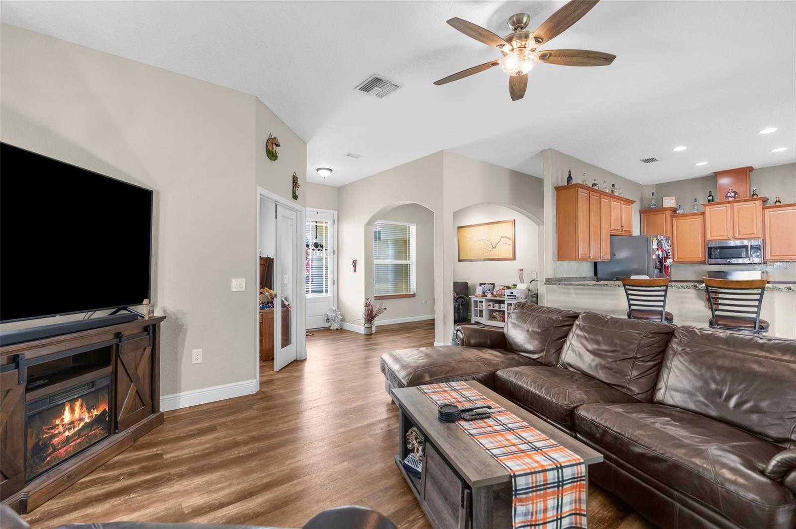 ROYAL HIGHLANDS - Residential