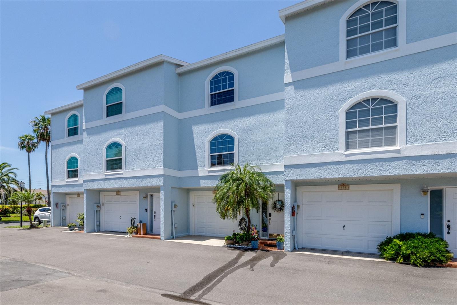 751 PINELLAS BAYWAY S 208