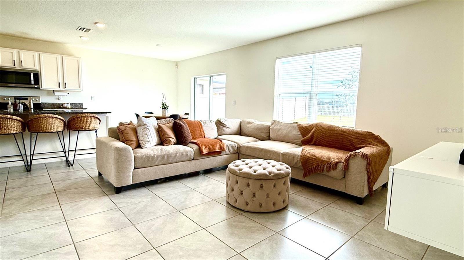 LAKE CHARLES RESIDENCE PH 1C - Residential Lease