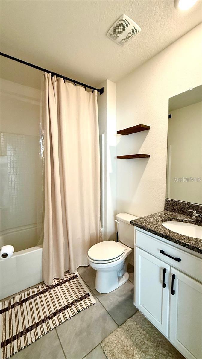 LAKE CHARLES RESIDENCE PH 1C - Residential Lease