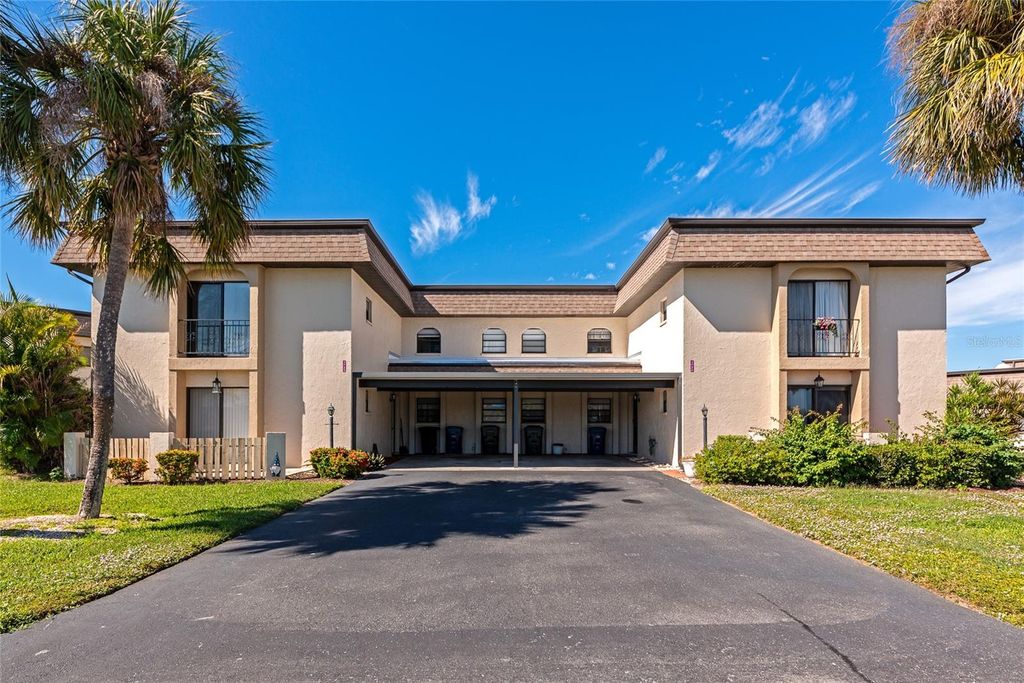 Photo of 1720 Lakeside Drive #1716-B, Venice, FL 34293 (MLS # A4671015)