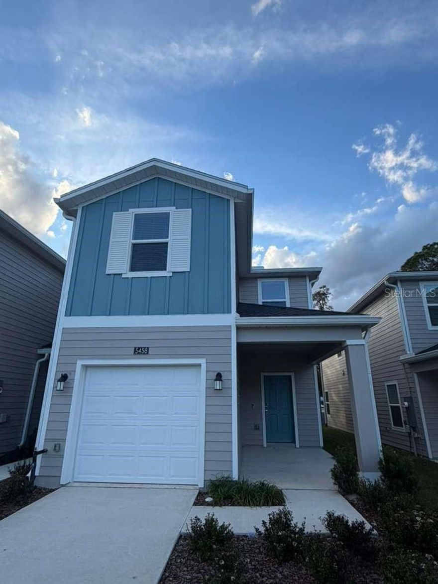 CORNER HOUSE!!! MINUTES AWAY FROM UF!!! NEW CONSTRUCTION!!! Experience the comfort of brand-new living in this beautifully designed new construction townhouse featuring 3 spacious bedrooms and 2 modern bathrooms. Be the first to call this home! The stylish kitchen comes fully equipped with all appliances included, offering convenience from day one. You’ll also enjoy the added benefit of a dedicated laundry room with washer and dryer already installed. The home includes an attached one-car garage, providing secure parking and extra storage. With its fresh finishes, thoughtful layout, and move-in-ready features, this townhouse is the perfect blend of comfort and modern living. Conveniently located just a few minutes from UF, this property offers easy access to campus, dining, and local amenities. The surrounding area is also rapidly developing, making it an ideal spot for both living and future investment.