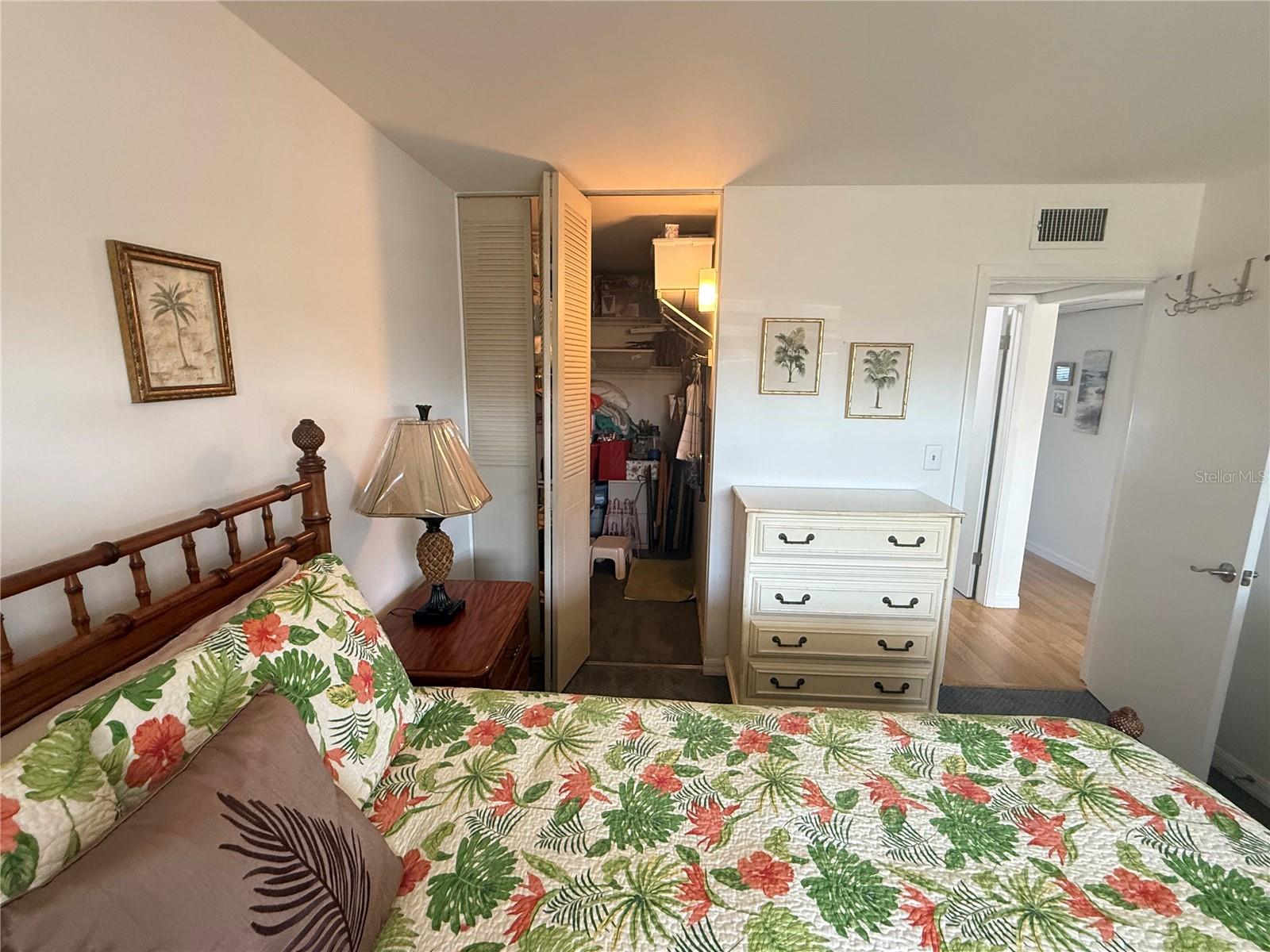 ANDOVER E CONDO - Residential Lease