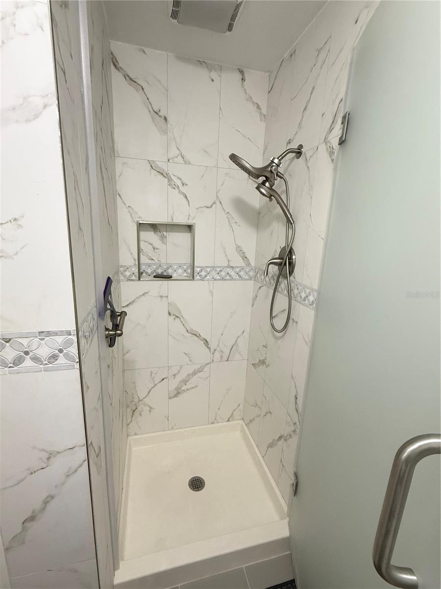 ANDOVER E CONDO - Residential Lease