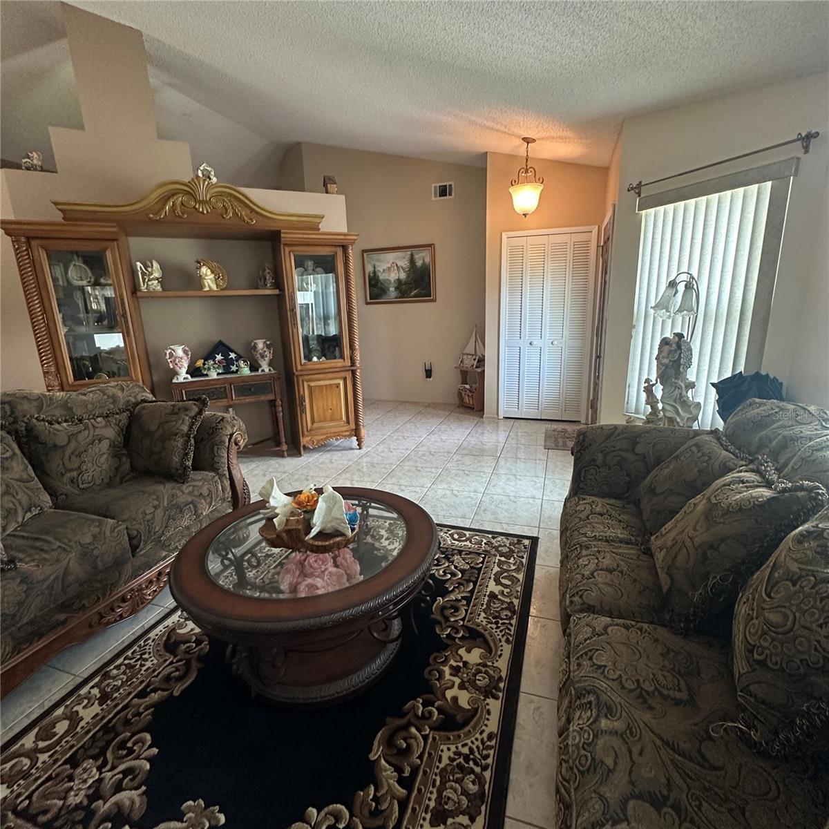 1562 JASON STREET