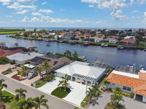 Photo of 919 Chipaway Drive, Apollo Beach, FL 33572 (MLS # TB8545425)