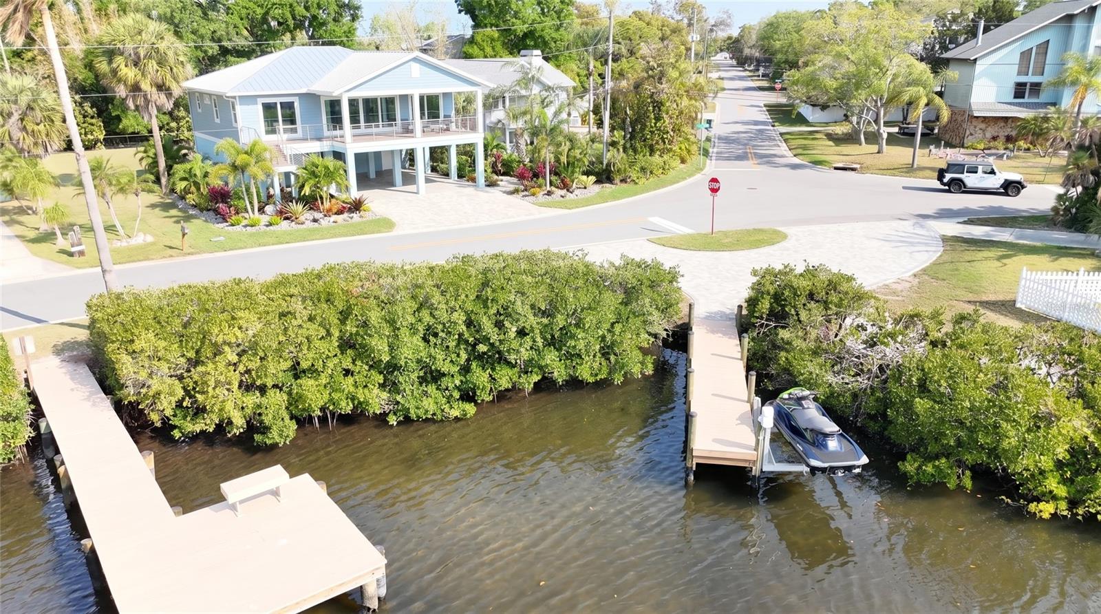 231 LAGOON DRIVE