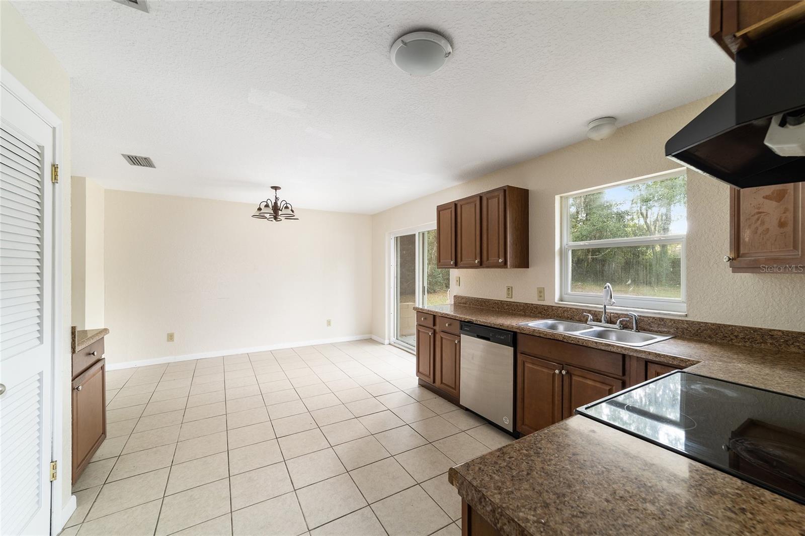 ROY MIMS - Residential Lease