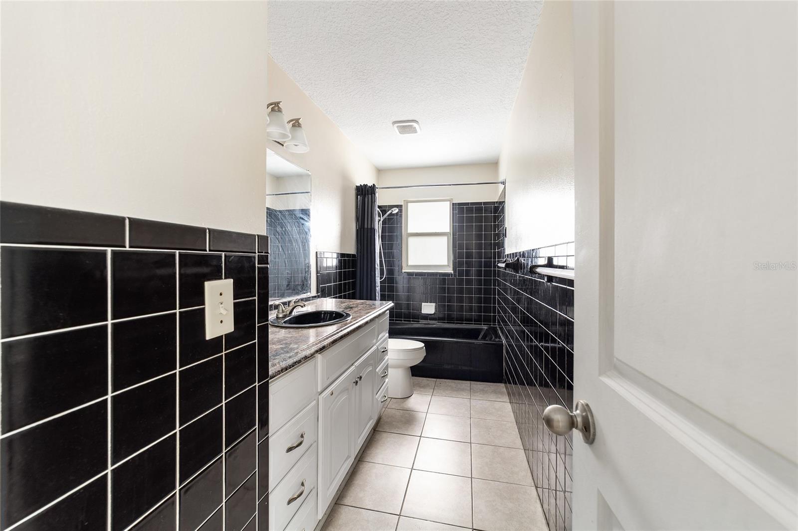 ROY MIMS - Residential Lease