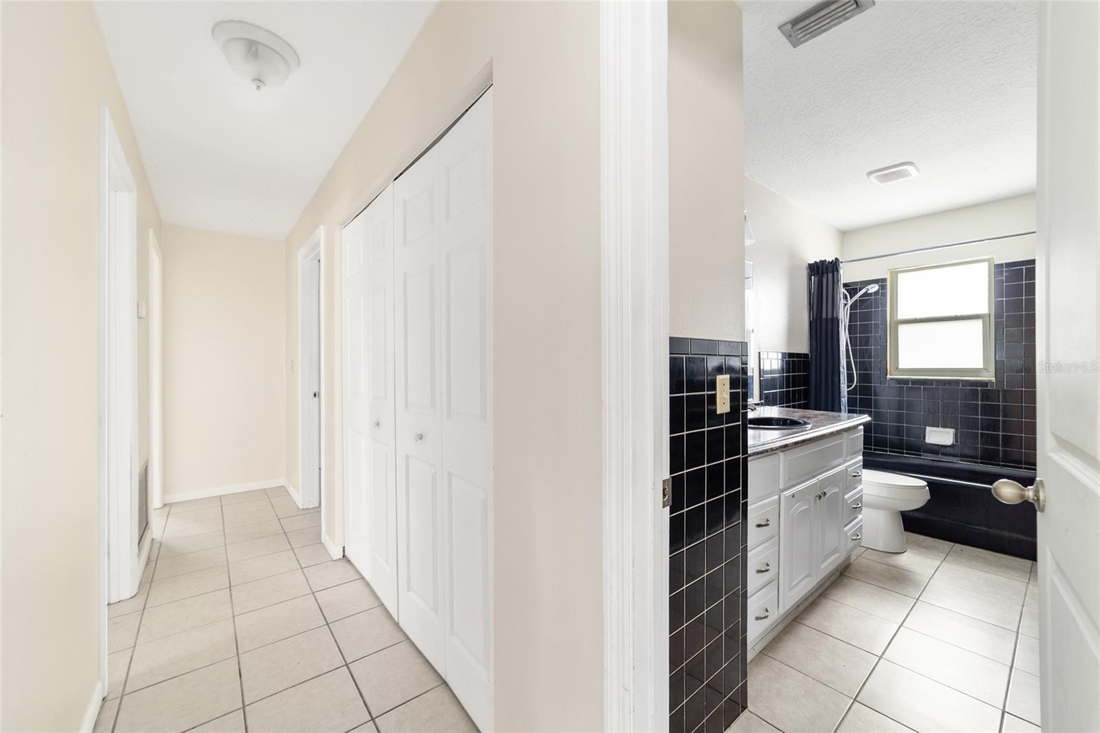 ROY MIMS - Residential Lease