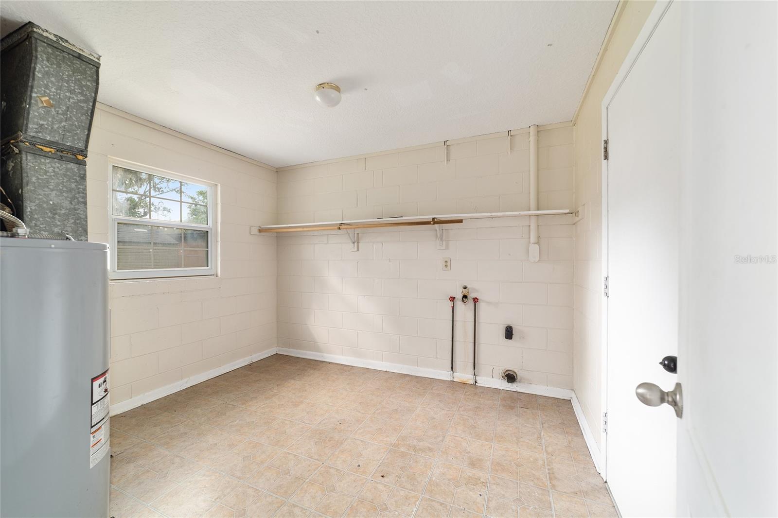 ROY MIMS - Residential Lease