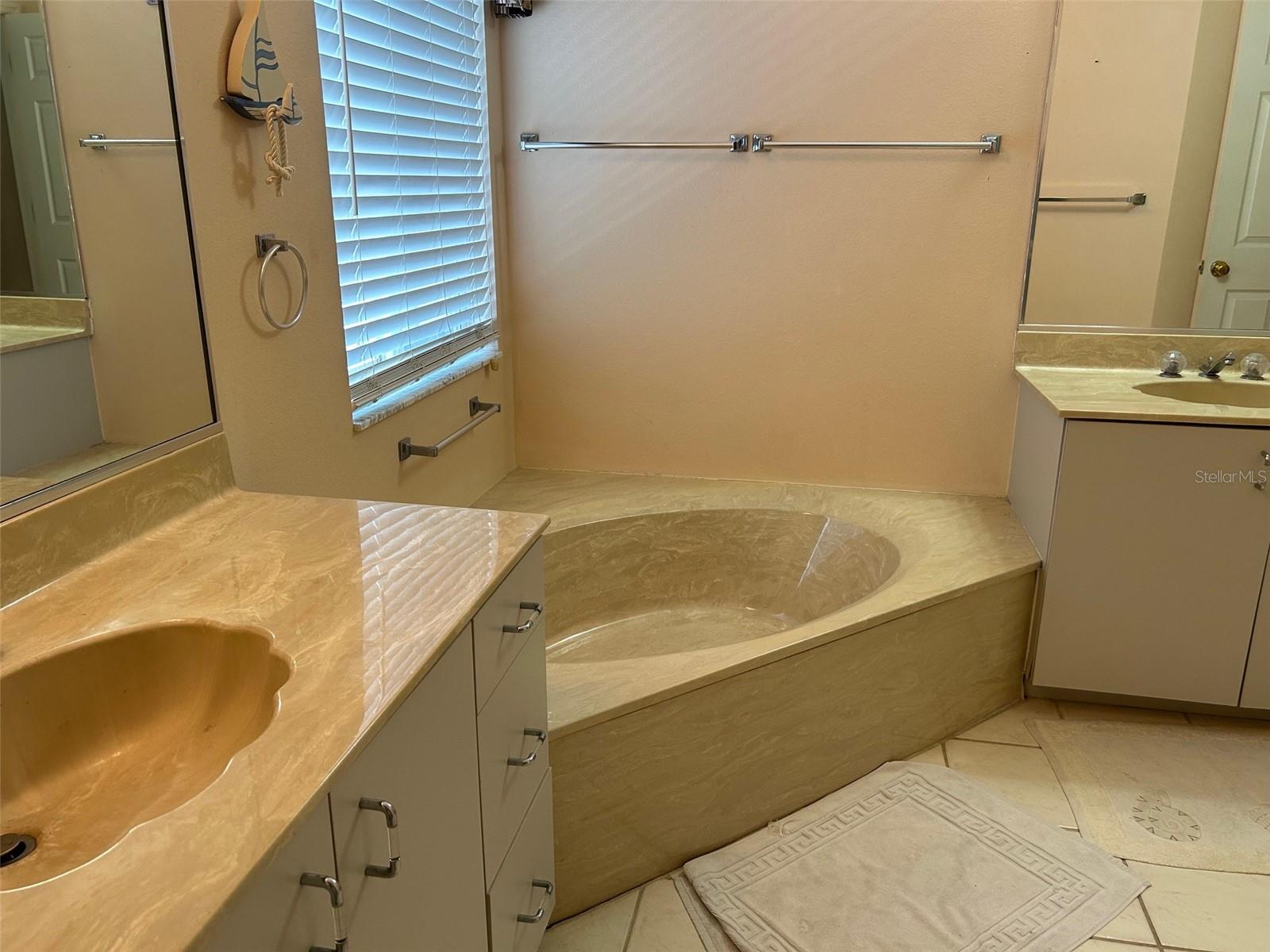 VIZCAYA PH 6,10&11 - Residential