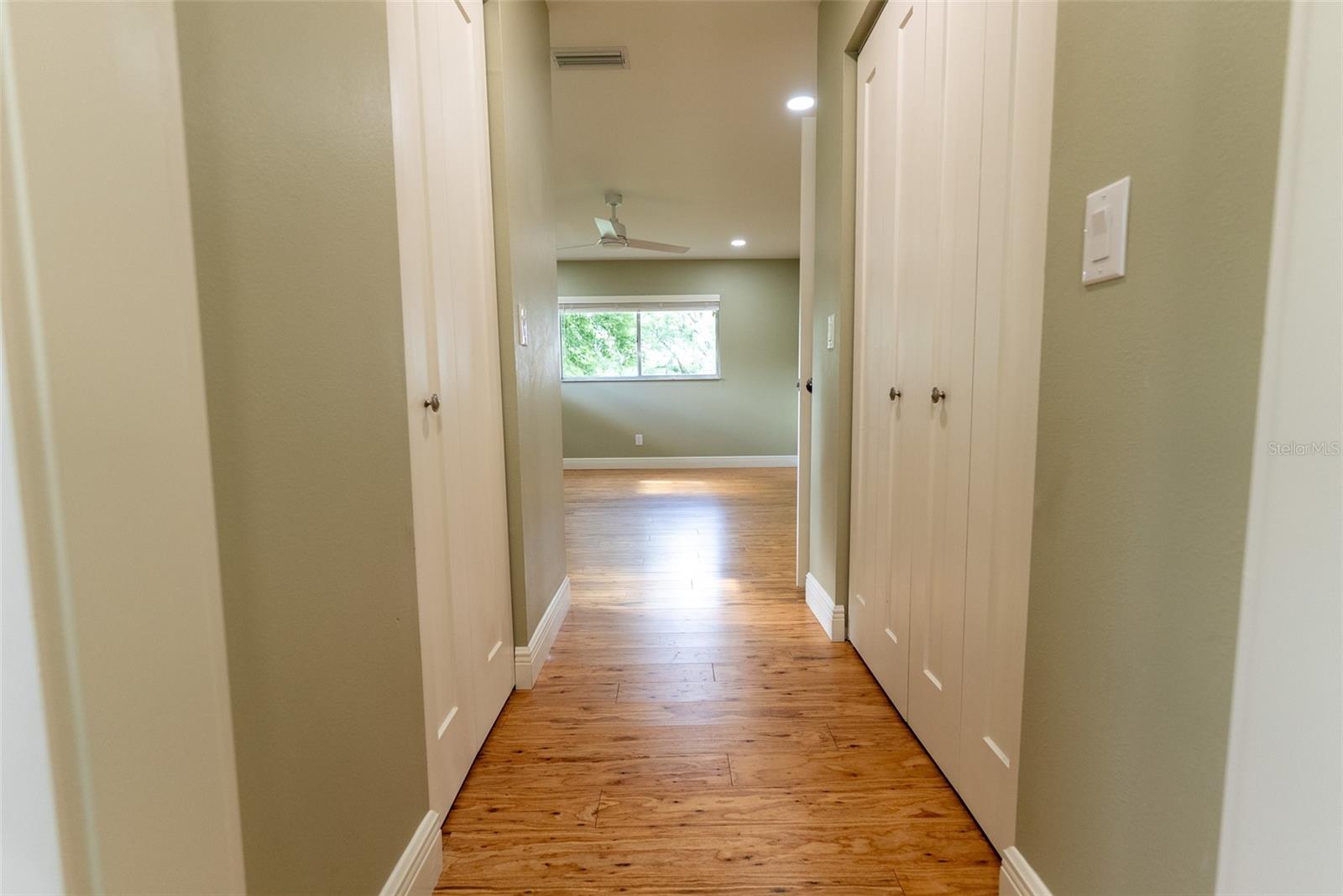 CIRCLE SQUARE WOODS - Residential
