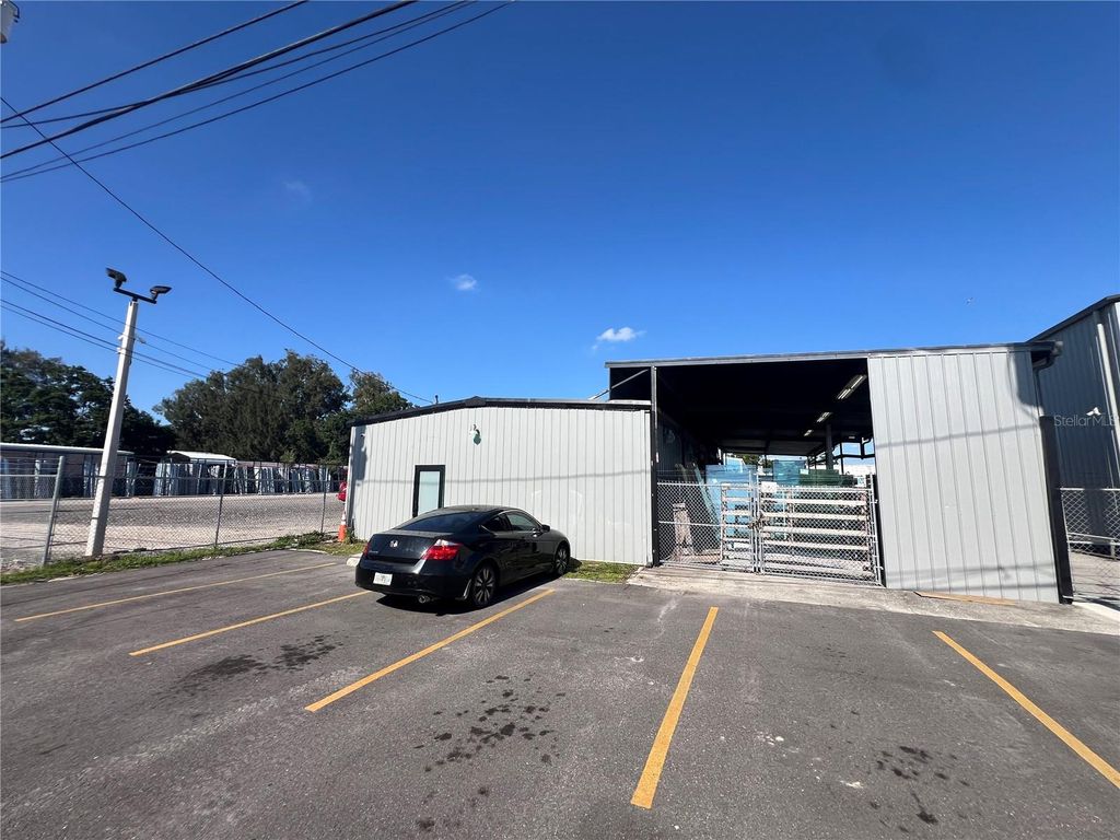 Photo of 5005 N Coolidge Avenue, Tampa, FL 33614 (MLS # TB8403874)