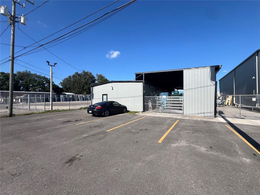 Photo of 5005 N Coolidge Avenue, Tampa, FL 33614 (MLS # TB8403874)