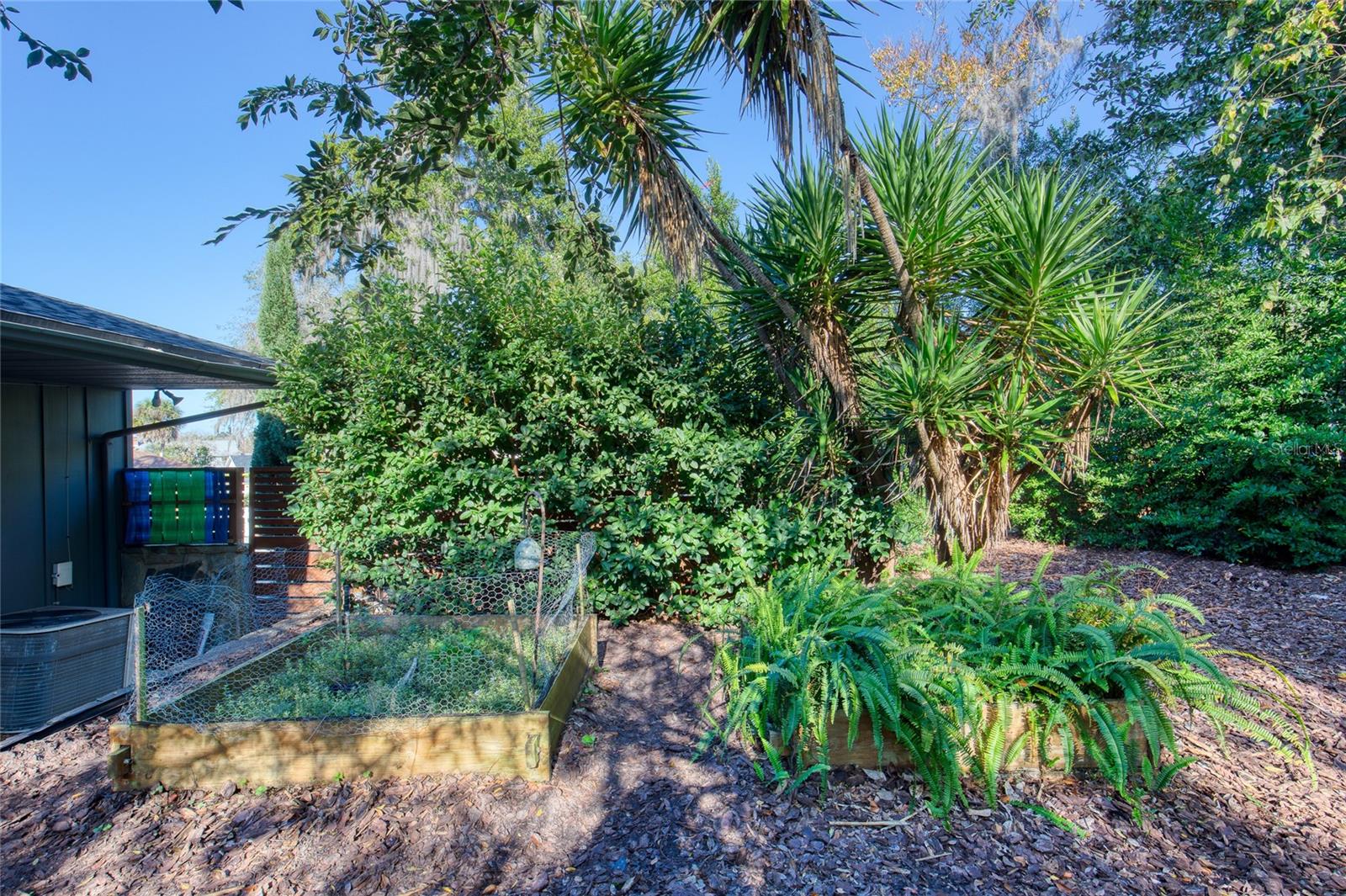 TOMOKA OAKS COUNTRY CLUB ESTATES - Residential