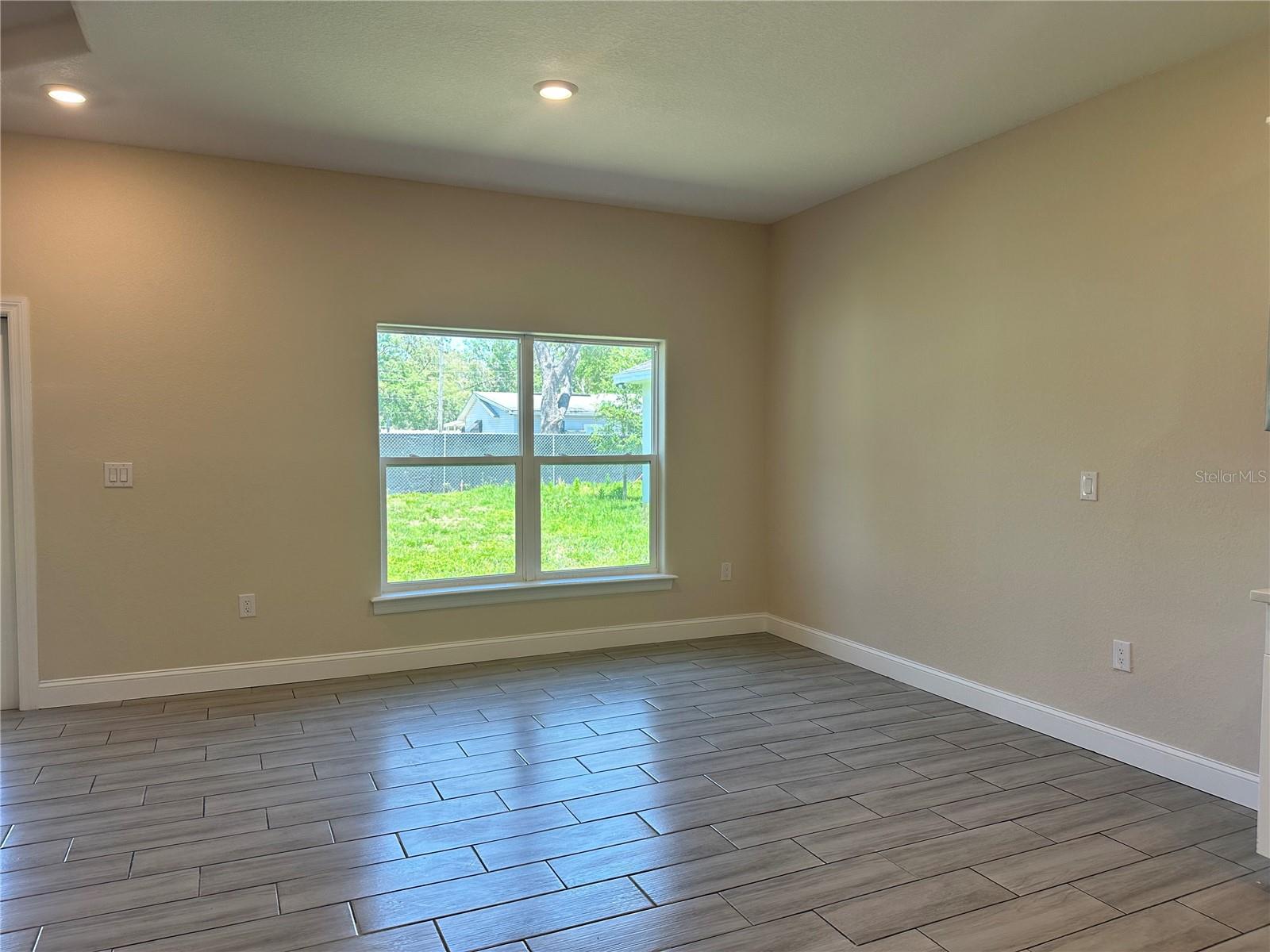 LOCKHART & MATHIS - Residential