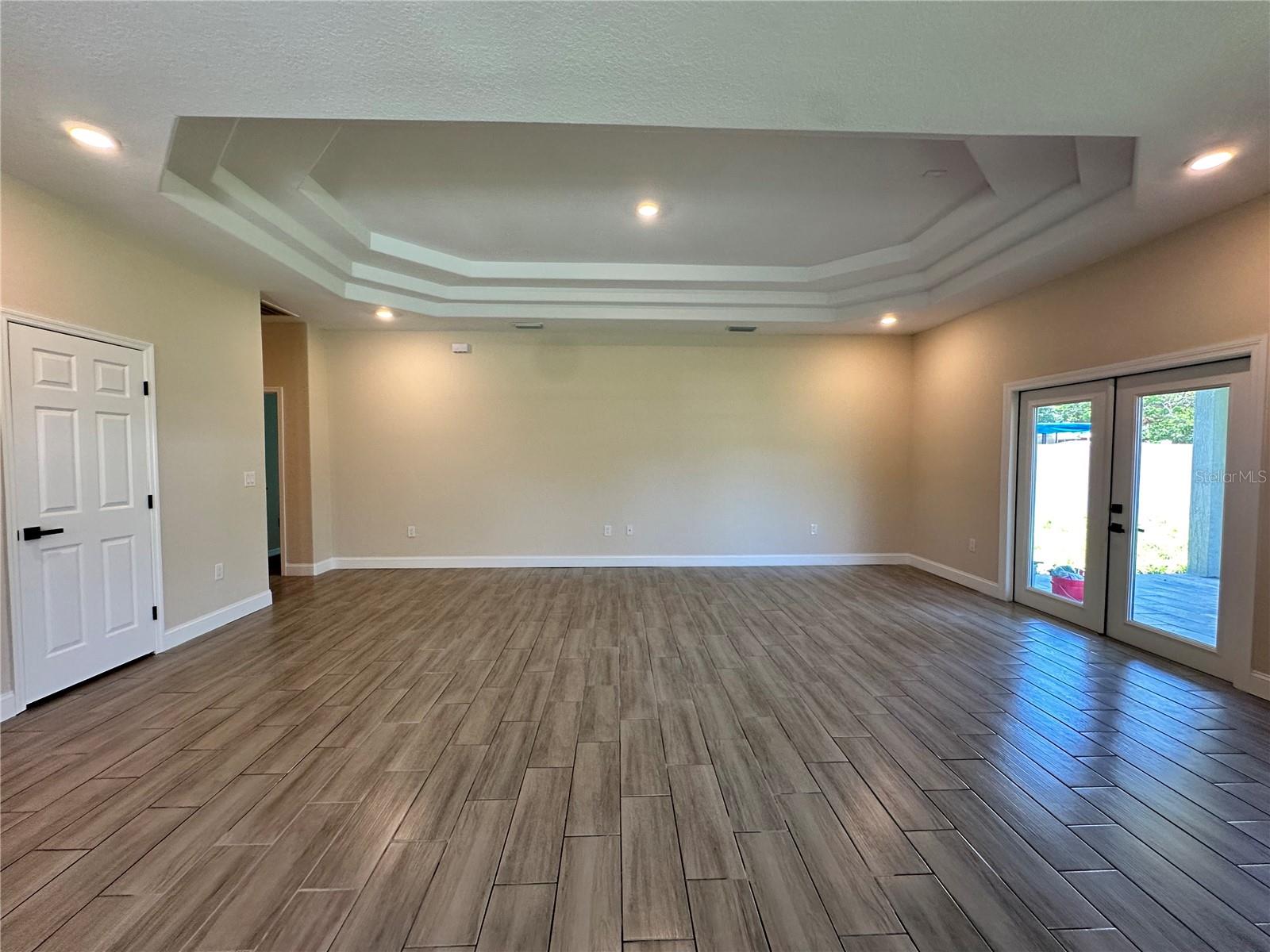 LOCKHART & MATHIS - Residential