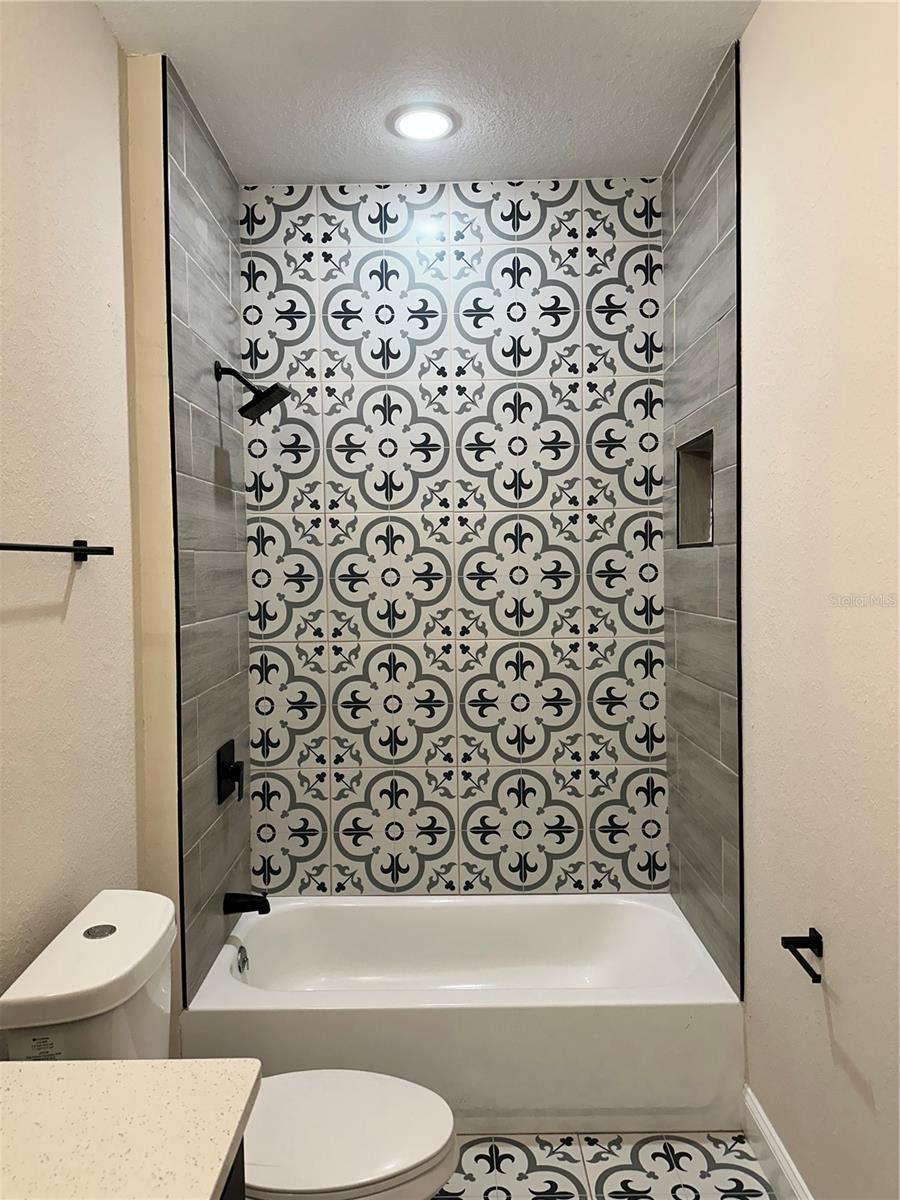 LOCKHART & MATHIS - Residential