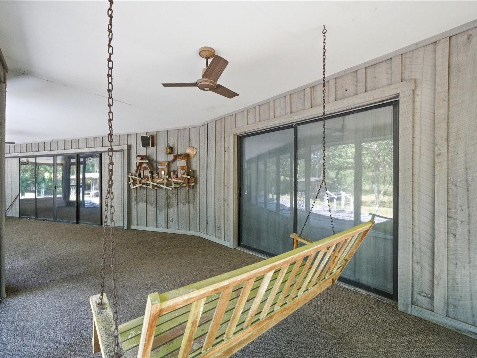 8979 W WHITE DOGWOOD DRIVE