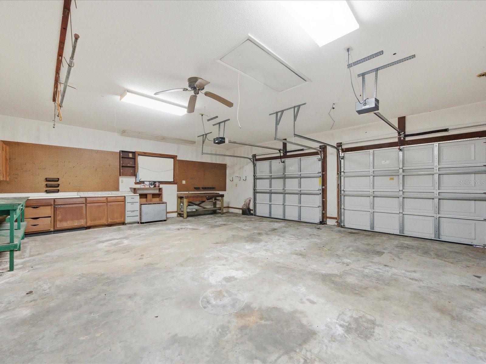 8979 W WHITE DOGWOOD DRIVE