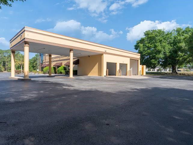 PIDGEON PARK - Commercial Lease