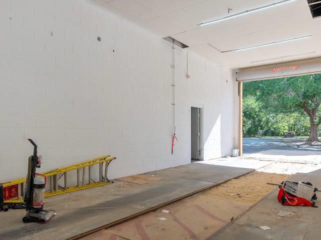 PIDGEON PARK - Commercial Lease